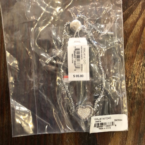 Michael Kors slider bracelet - Picture 7 of 7